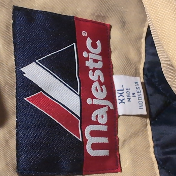 Majestic brand vintage Notre Dame Fighting Irish pullover jacket - Picture 3 of 5